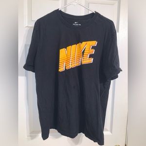 Men’s Nike t-shirt